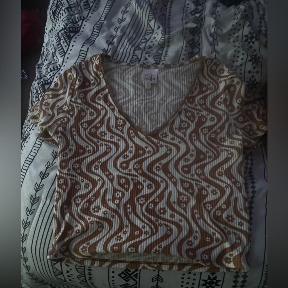 70s style crop top